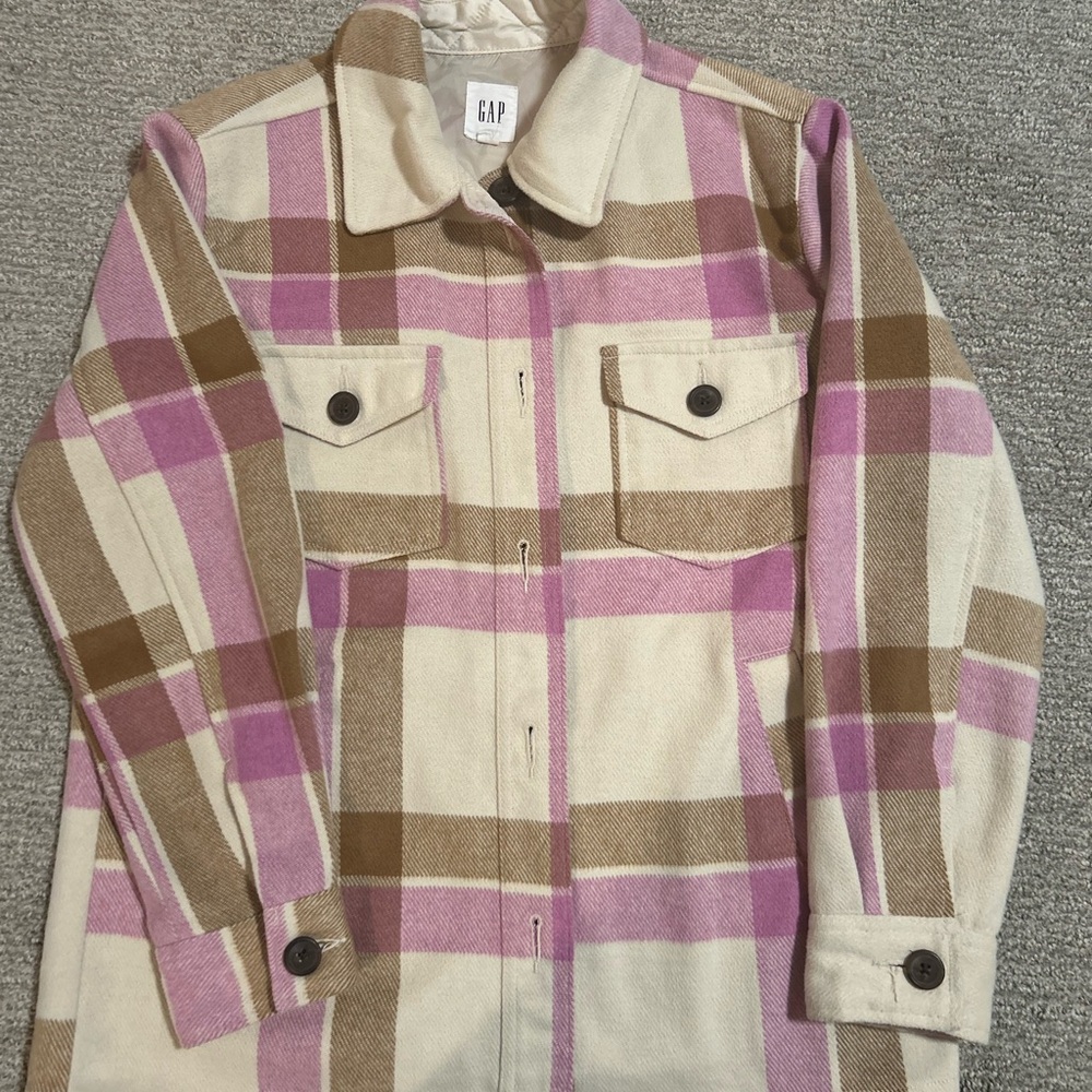Women’s button-up